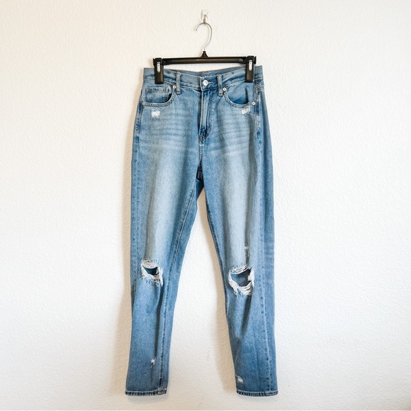 American Eagle Outfitters Denim - American Eagle Distressed High Rise Mom Jeans 26 Waist Size 2